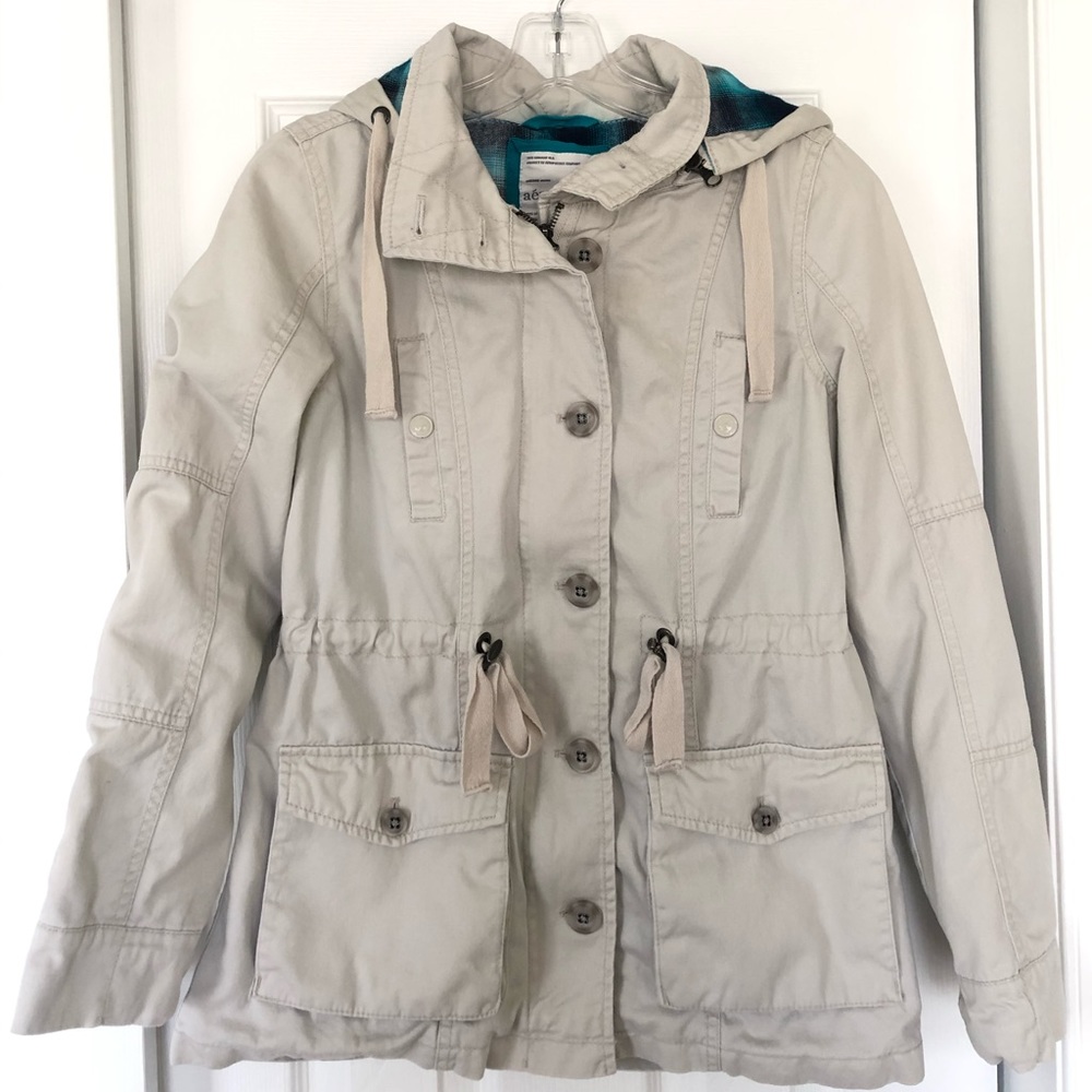 Tan Buttoned Jacket - Picture 2 of 2